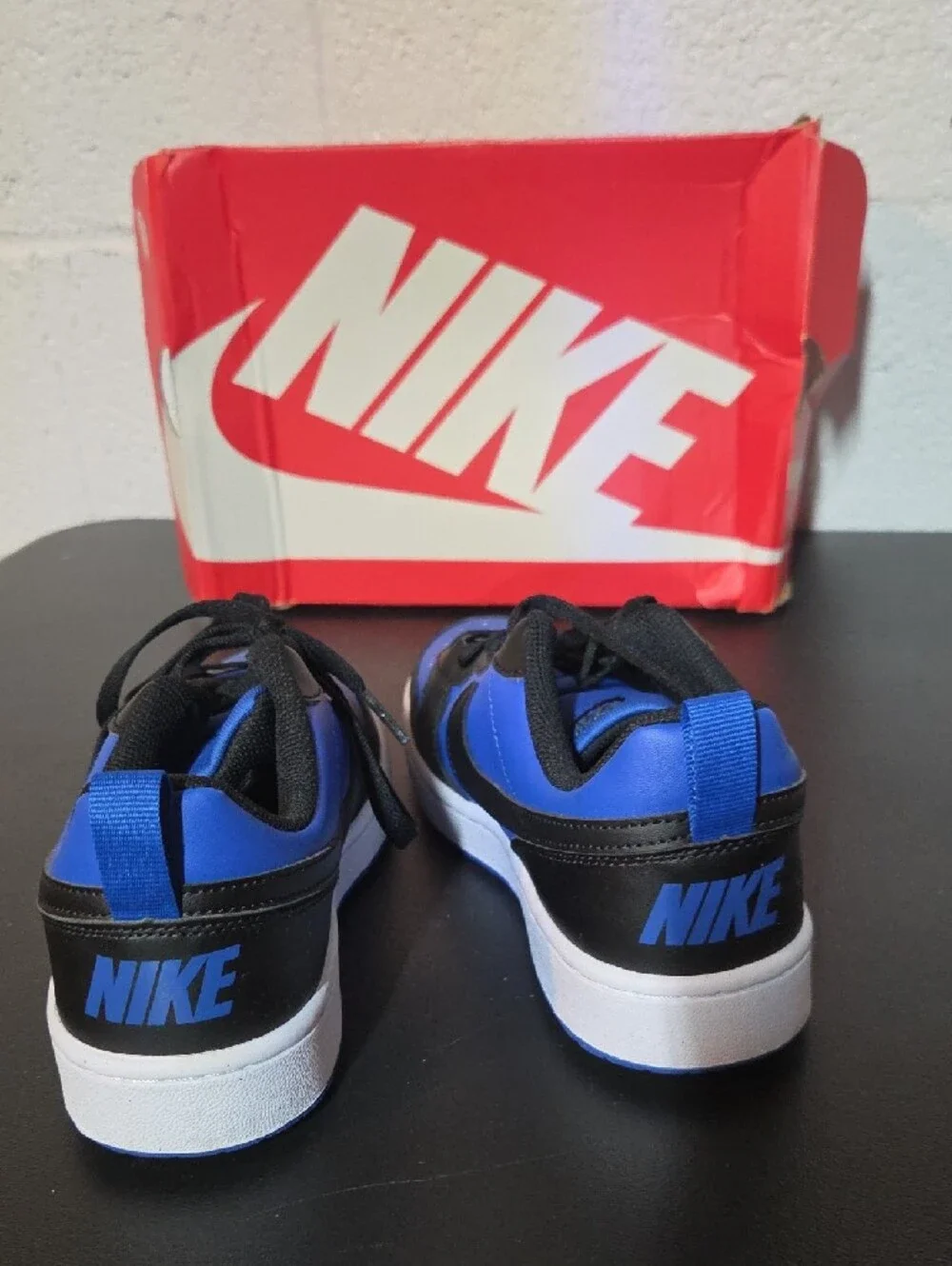 Nike Kids Black and Blue Low-Top Sneakers